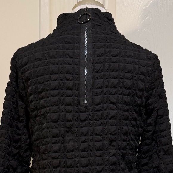 IC Collection Pucker Mock Neck Top - Picture 8 of 8